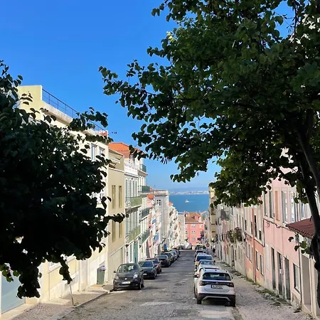 Olympo Shared Flat With Amazing River View * Lissabon