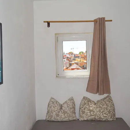 Guest house Olympo Shared Flat With Amazing River View Lisbon