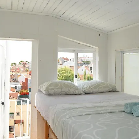 Olympo Shared Flat With Amazing River View Guest house