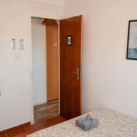 Guest house Olympo Shared Flat With Amazing River View Lisbon
