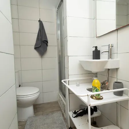 Olympo Shared Flat With Amazing River View بيت ضيافة